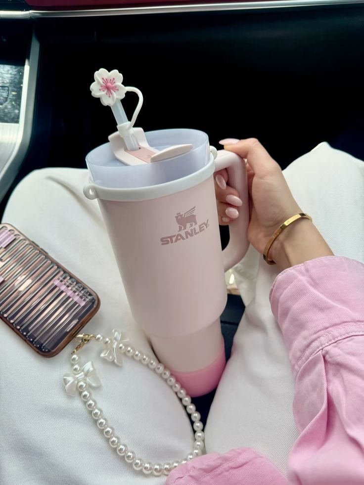 Gourde Stanley rose clair - 𝑳𝒖𝒏𝒂𝒓𝒊𝒂 𝑩𝒍𝒐𝒐𝒎𝒔